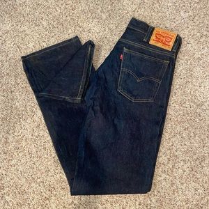 517 Levi’s 33 x 36